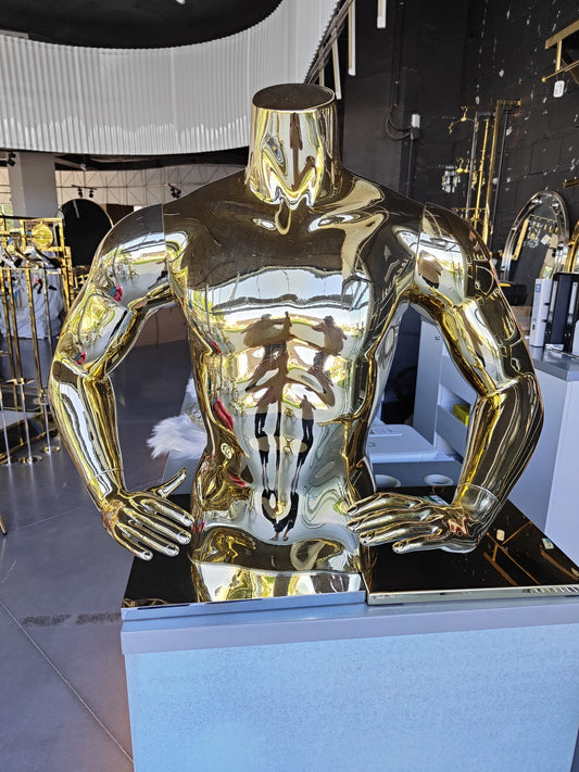 Torso hombre oro